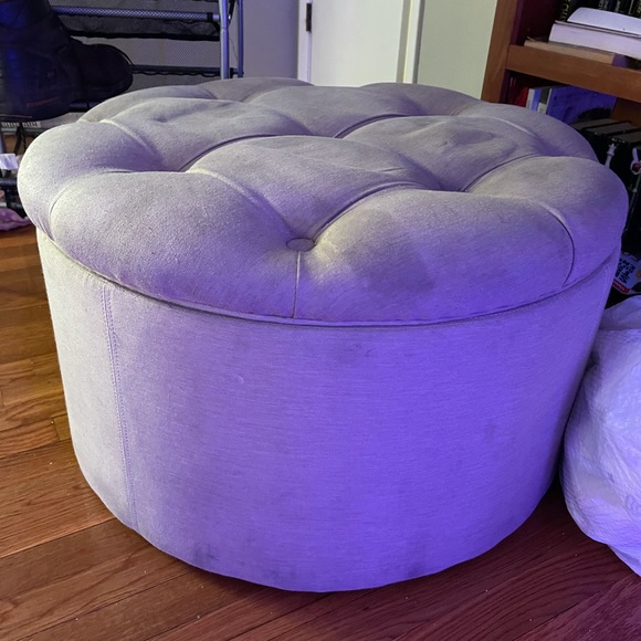Ottoman! Holds 10 pair of shoes plus waaay more in the middle :) - Picture 3 of 3